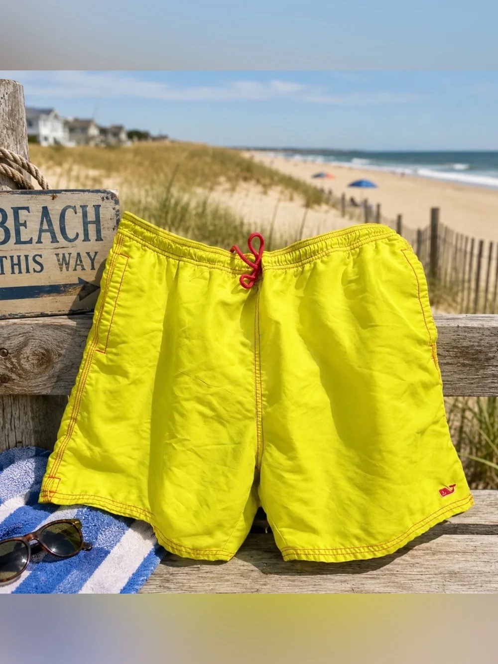Vineyard  vines size large yellow/pink 7 inch inseam swim trunk